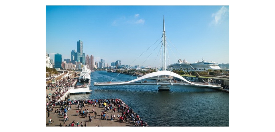 高雄港大港橋5月28、29日辦理千斤頂設備維修，暫停橋體旋轉及管制通行(圖)