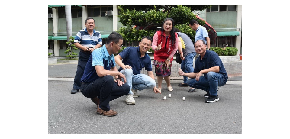 台糖公司砂糖事業部舉辦「粽葉飄香慶端陽」睦鄰活動 邀里民包粽子 立蛋 提前歡度端午節(圖)