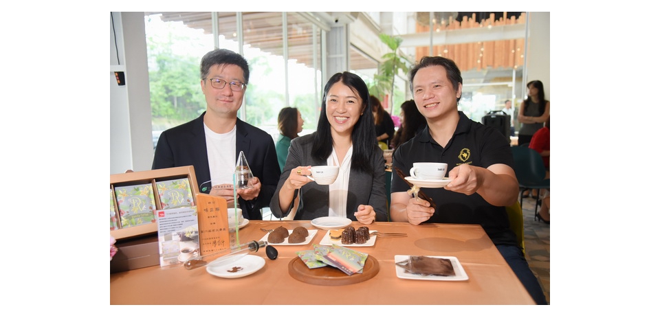 香草咖啡飄香 許淑華縣長挺青農(圖)