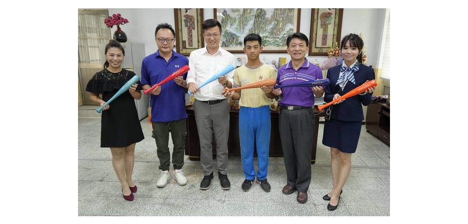 南投縣新豐棒球隊將赴日　南投市公所替棒球隊找贊助幫奪冠(圖)