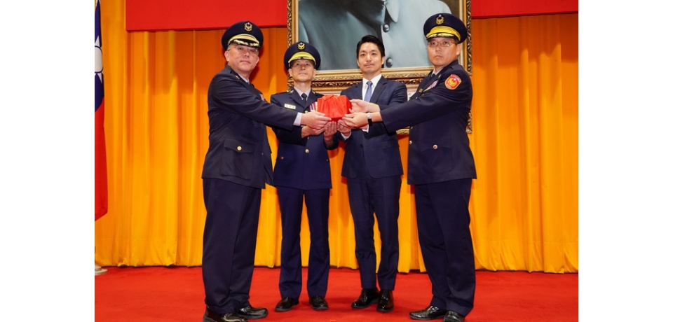 蔣萬安出席警察局新任分局長交接典禮　力拚北市治安、交通(圖)