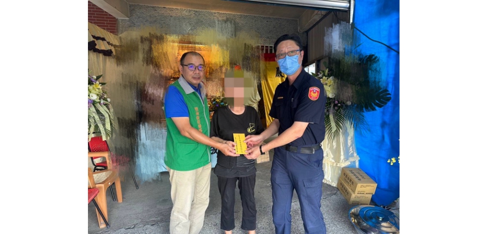 低收家庭不堪負荷醫療費用 雲林縣新光警通報基金會雪中送炭(圖)