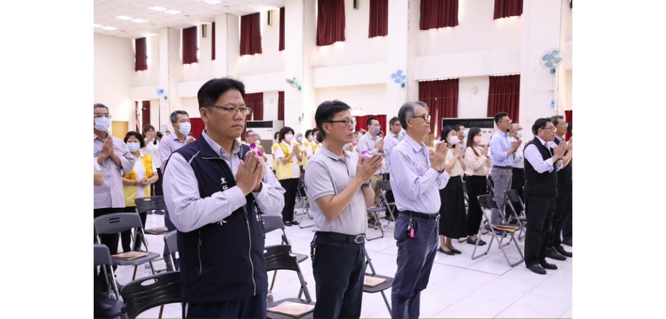 大林煉油廠舉辦中元祈福法會 煉製事業部副執行長宋智貴帶領同仁祈求工場操作順利 公司營運績效蒸蒸日上(圖)