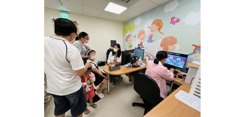 醫院兒科診間首創引進體感互動遊戲 小朋友看診不再怕怕(圖)