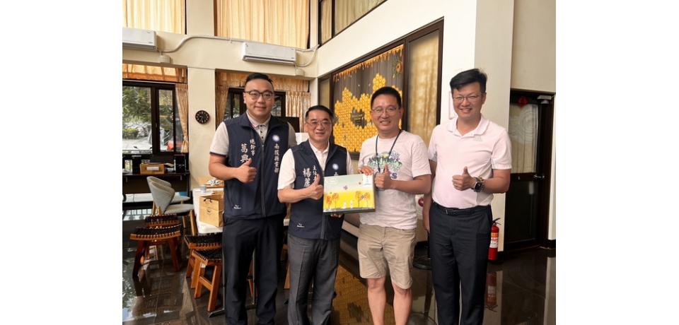 中國國民黨南投縣黨部在秋節獻愛送月餅  共渡中秋佳節(圖)