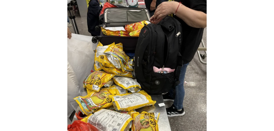 高雄關籲請小三通旅客勿幫他人攜帶螺螄粉等大陸食品入境 以免違法受罰(圖)