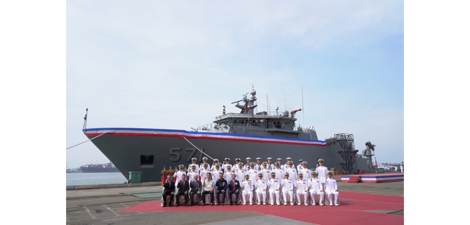 國防部海軍新型救難艦「大武軍艦」交船(圖)