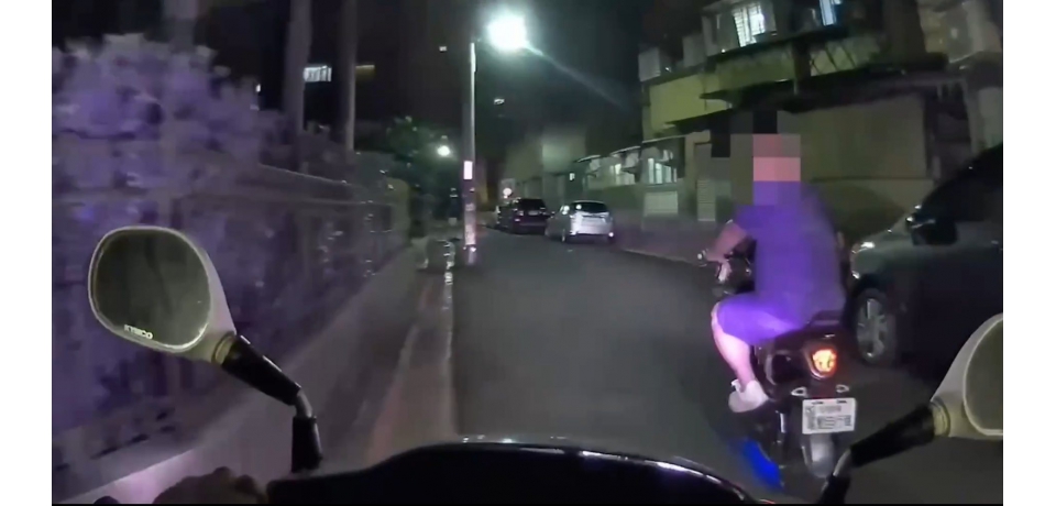 臺北市一男子騎微型電動二輪車邊喝酒 遭警攔查拒測(圖)