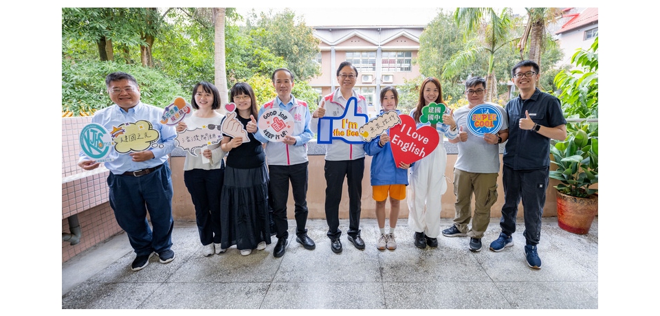 張善政前往建國國中　肯定總統教育獎得主克服逆境表現卓越(圖)