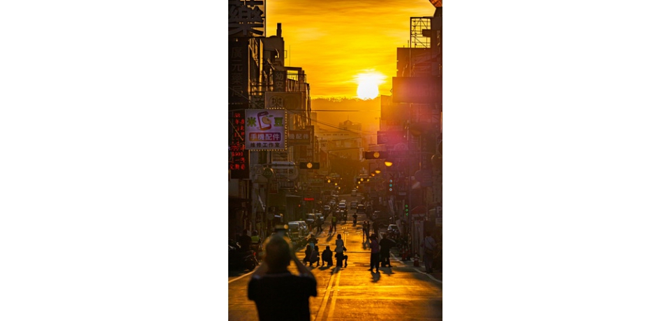 南投版「曼哈頓奇緣」再現！民族路封街　民眾盡情賞景(圖)