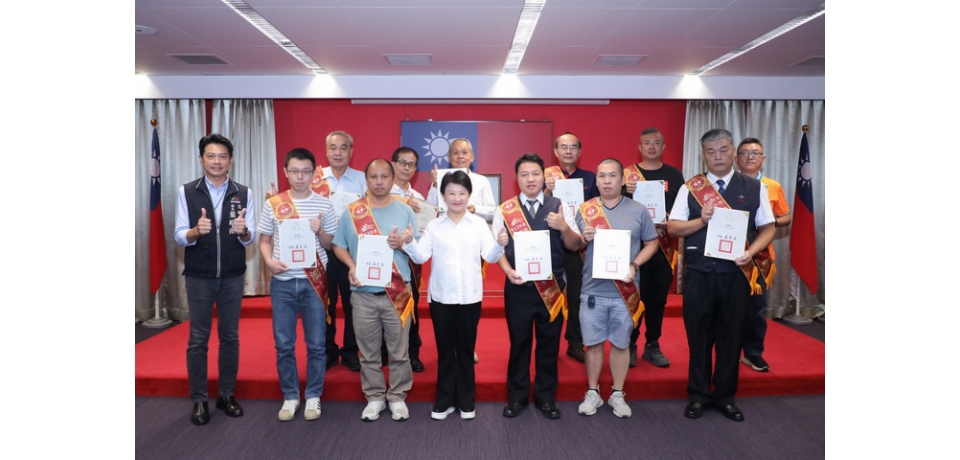 感謝為台中宜居城市努力奔馳 盧秀燕表揚15計程車優良駕駛(圖)