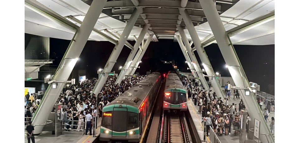 魔力紅演唱會14日開唱  高雄捷運備加班車疏運並首辦行李寄放服務(圖)