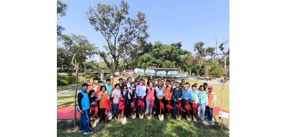 植樹節前夕 屏東市公所響應環保舉辦「植樹有佳 琪盼成林」千人共植花旗木活動 為地球盡心力(圖)