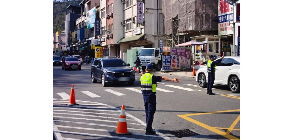 114年清明返鄉祭祖 投警加強交通疏導維護行車順暢(圖)