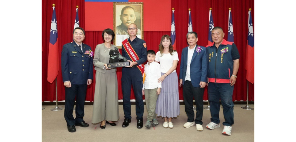 守護人民、無畏前行　南投縣長許淑華出席南投警察節慶祝大會(圖)