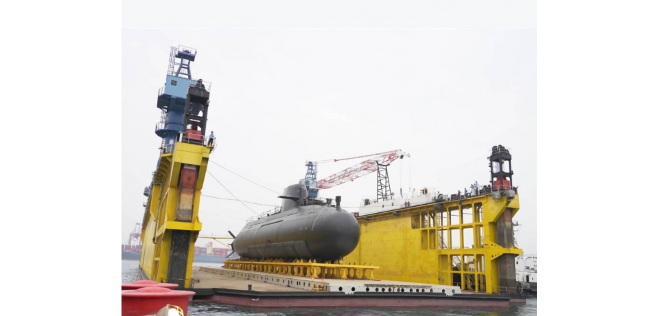 報載：「海鯤軍艦」艇體變形 台船澄清：是「被動測距聲納」維護罩 非艇體變形 請國人放心。(圖)