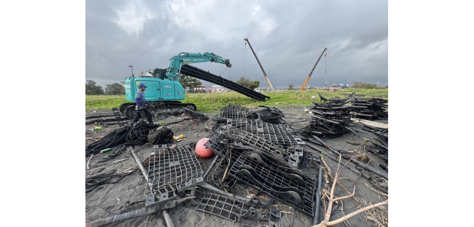 屏東縣政府限期廠商完成離岸光電平台結構清理並自即日起停工(圖)