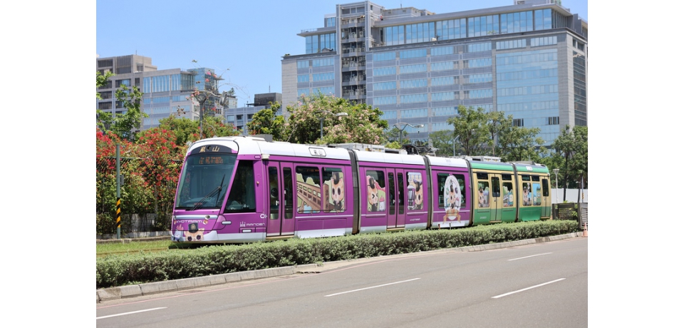 高雄輕軌延長營運時間 提供市民更便利的交通服務(圖)