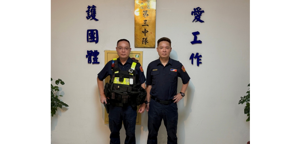 即時救援！北市雙胞胎警化身救護員　路檢點急救中暑男子(圖)
