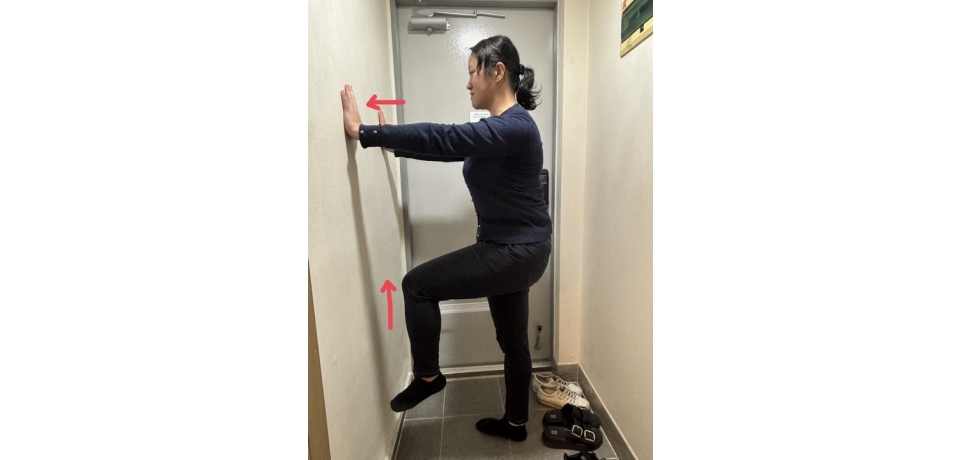 銀髮族動起來！在家輕鬆運動強化骨力　居家抗骨鬆不用難！滑手機、看電視時也能輕鬆動起來(圖)