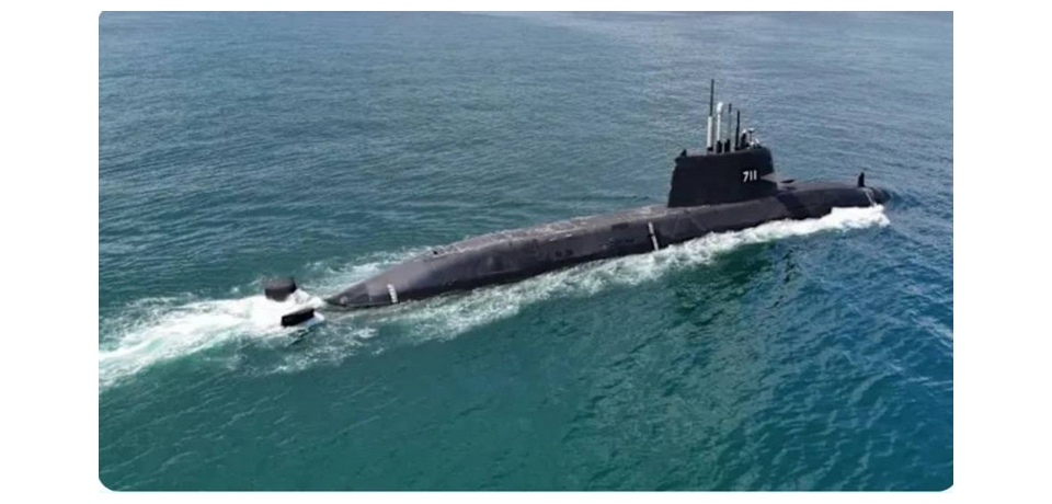 台船：「海鯤軍艦」浮航測試期間沒有滲水(圖)