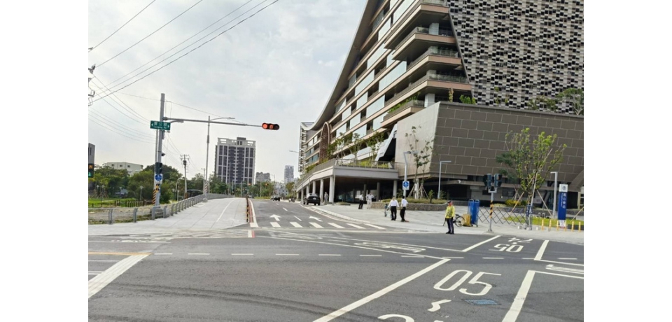 鳳山車站南側曹謹路如期完工通車打通關鍵路段　改善接送動線　鳳山再現城市新門戶(圖)