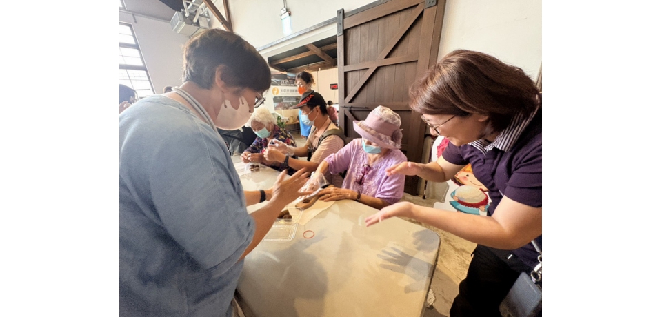 草屯療養院「藝起慢慢走」用懷舊文化喚醒失智長者回憶(圖)