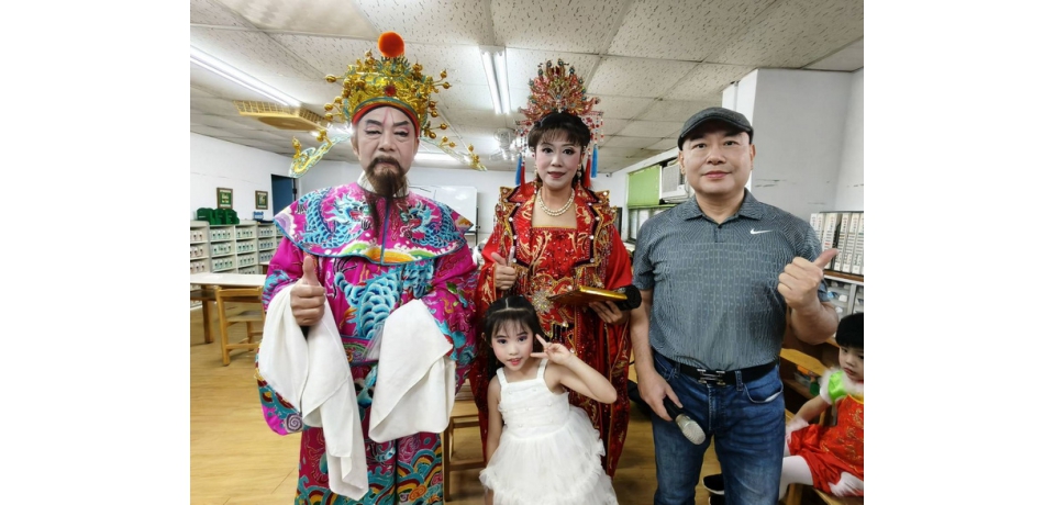 78歲阿公攜手5歲萌娃唱演歌仔戲！《白馬的秘密》9/2重現中庄傳奇(圖)